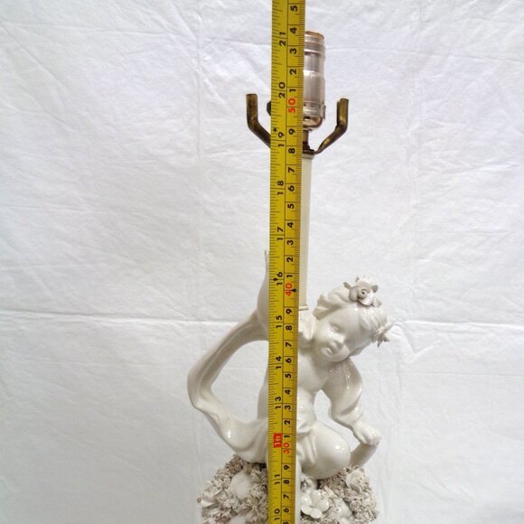 Neoclassical White Porcelain Cherub Lamp 1940's - Picture 11 of 16